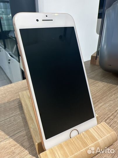 iPhone 8, 64 ГБ