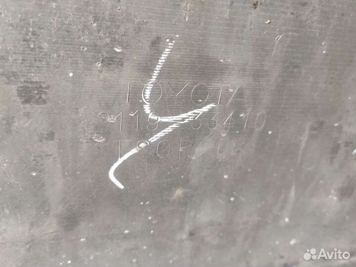 Бампер Toyota Camry 40 оригинал с решёткой