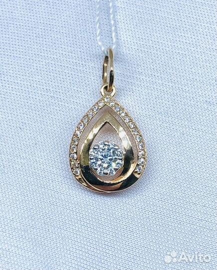 Золотая подвеска с камнем