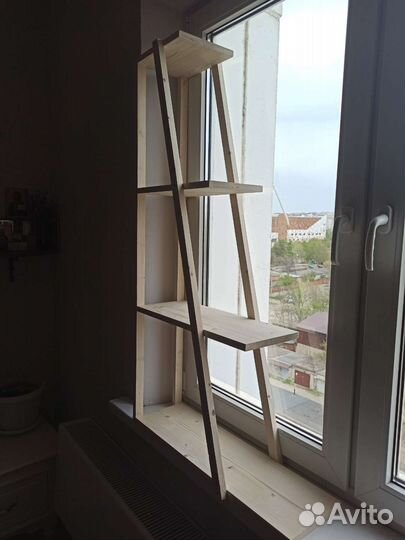 Полка для цветов на окно