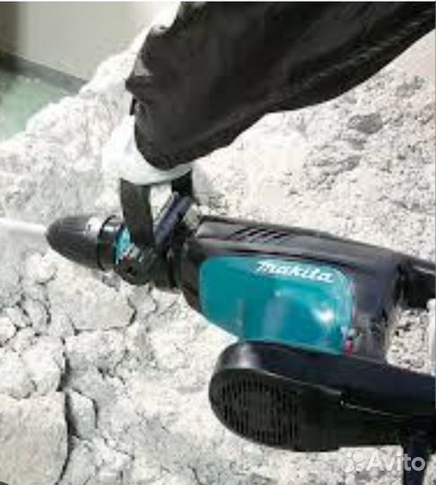 Отбойный молоток Makita hm 1203c