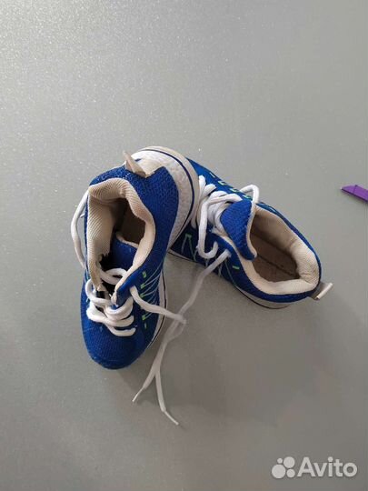 Кроссовки детские