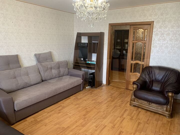 2-к. квартира, 68 м², 8/10 эт.