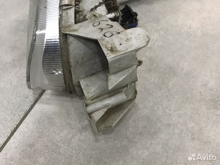 Фары правая на Mazda 626 / 1994г