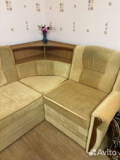 Угловой диван бу