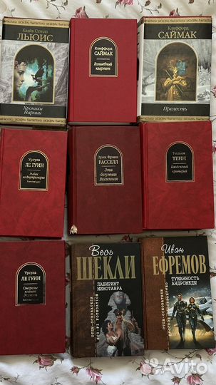 Книги в ассортименте