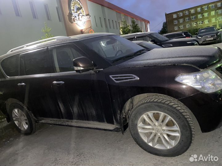 Nissan Patrol 5.6 AT, 2011, 450 000 км