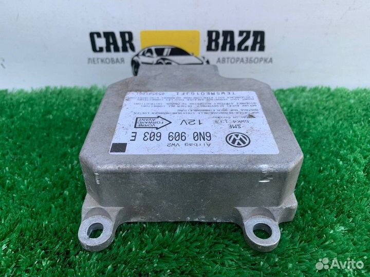 Блок управления airbag Volkswagen Golf