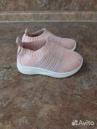 Кроссовки для девочки
