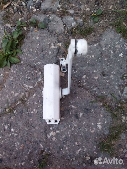 Доводчики дверей