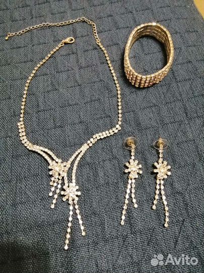 Комплект бижутерии
