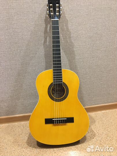 Гитара 3/4,шести струнная