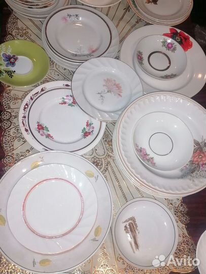 Тарелки, блюдце