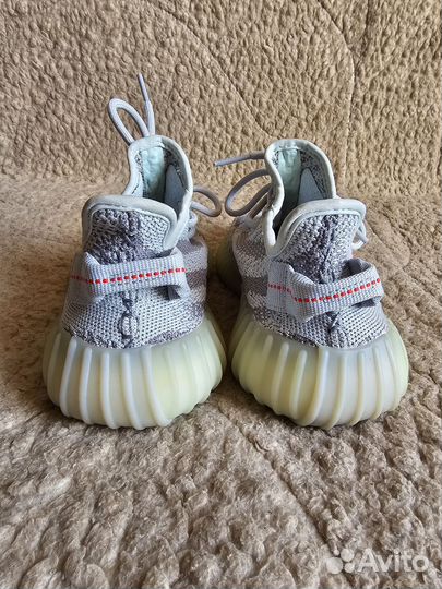 Кроссовки Adidas Yeezy Boost 350 v2 (оригинал)