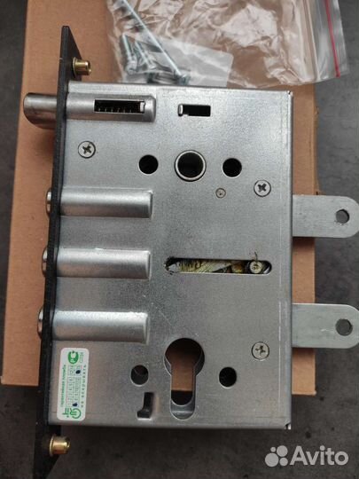 Дверной замок Крит 3Вк-7рм-006 вкладного типа