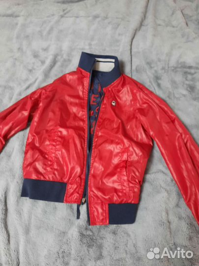 Ветровка benetton унисекс 150р
