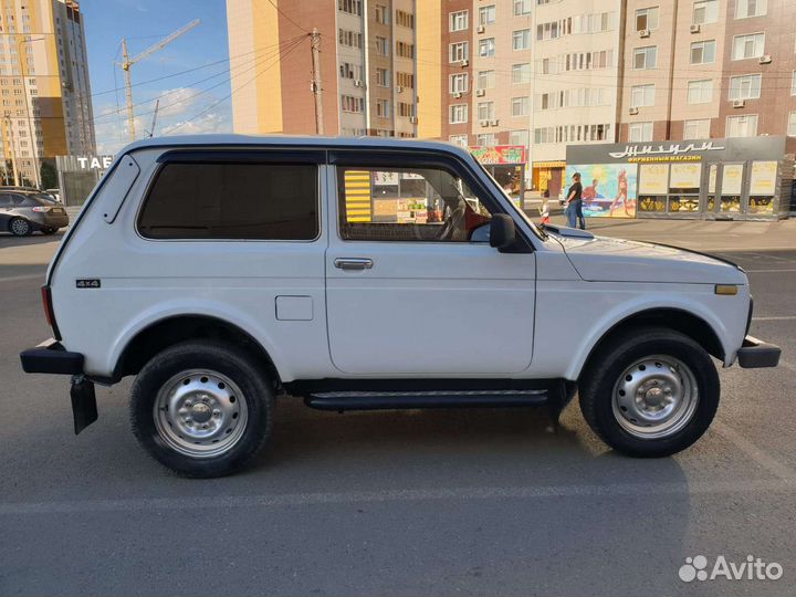 LADA 4x4 (Нива) 1.7 МТ, 2010, 70 000 км