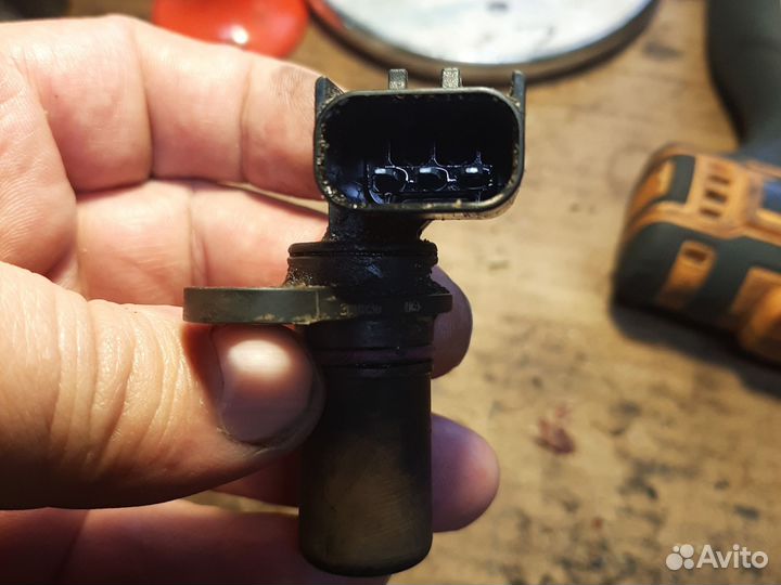 Датчик положения коленвала chrysler