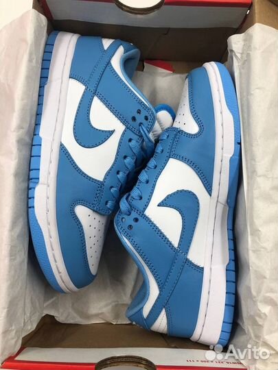 Nike dunk low university blue