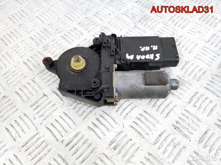 Моторчик стеклоподъемника Skoda Octavia 1U4959802D