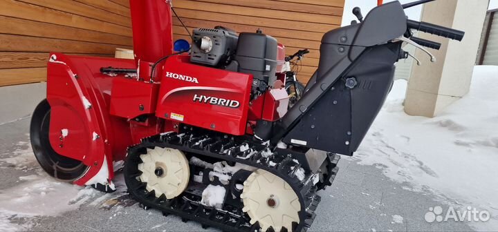 Снегоуборщик бензиновый Honda HSM 1380i гибридный