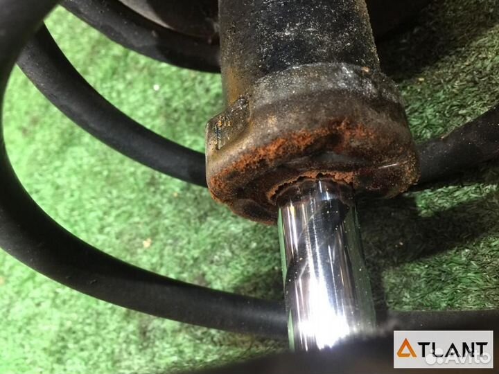 Стойка передняя toyota sienta