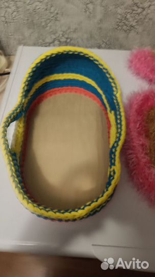 Вязаная люлька для куклы