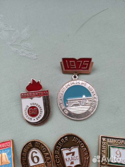 Значки СССР школьной тематики