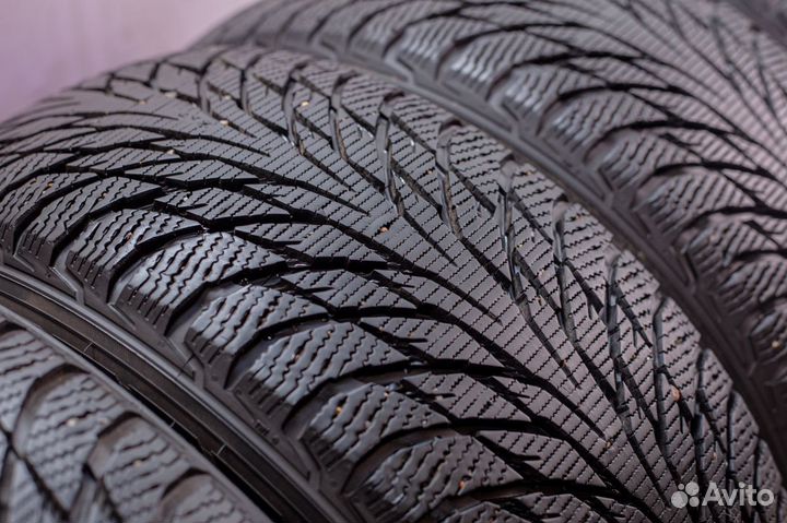 Nokian Tyres Hakkapeliitta R2 235/50 R17 100R