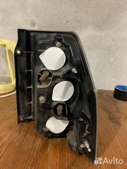 Фары на mitsubishi pajero 4