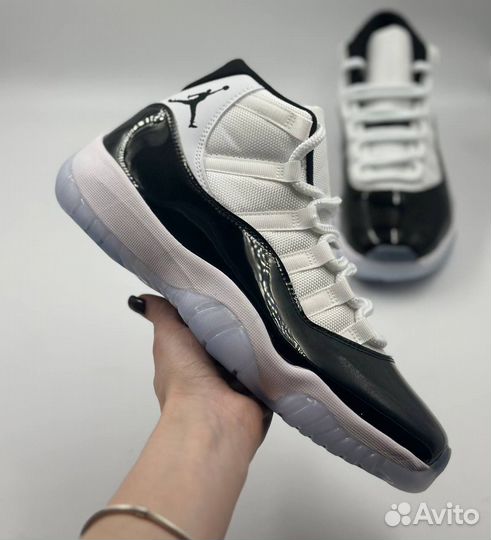 Кроссовки nike air jordan 11 белые