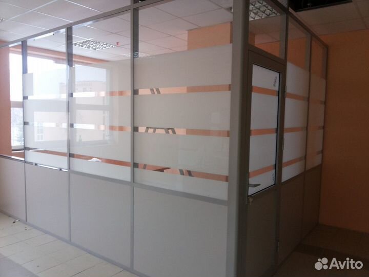 Тонировочная пленка матовая-белая на стекла окон