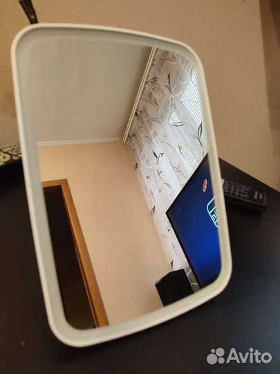 Зеркало с подсветкой настольное