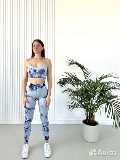 Костюм для йоги и фитнеса женский