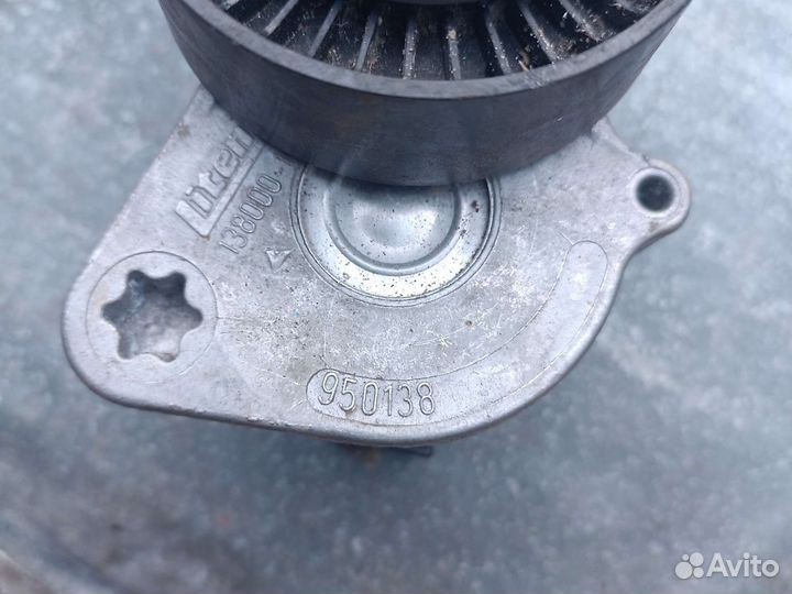 Натяжитель ремня генератора w203