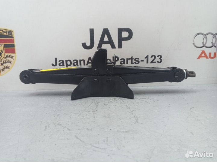 Домкрат Audi Q3 8U 2 2012