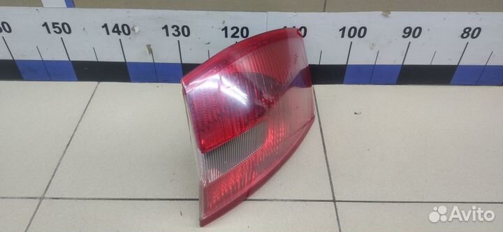 Фонарь задний наружный правый Kuga 2008-2012