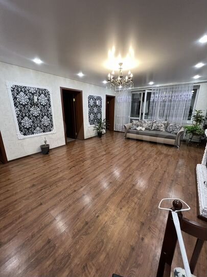 5-к. квартира, 107,5 м², 3/5 эт.