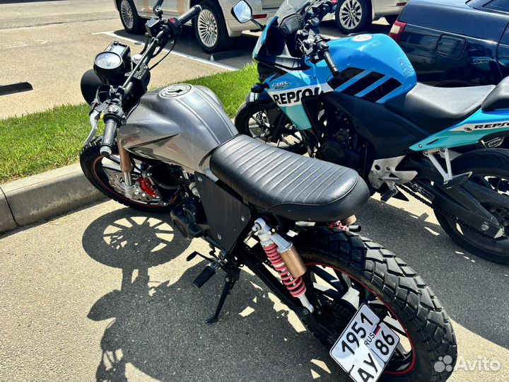 Stels flame 200