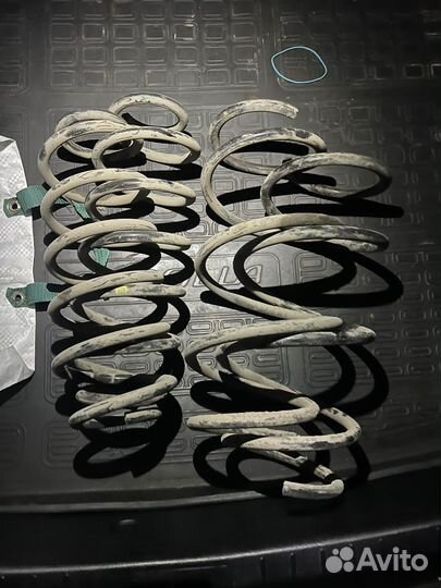 Пружины Toyota Corolla 2013 задние, передние