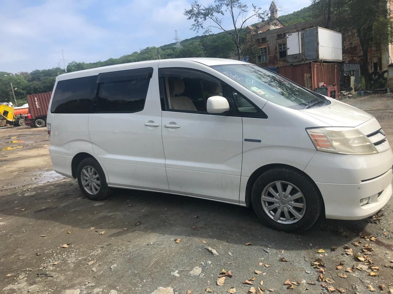 Toyota Alphard: фото владельца
