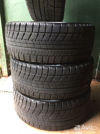 Bridgestone Blizzak VRX3 245/45 R18