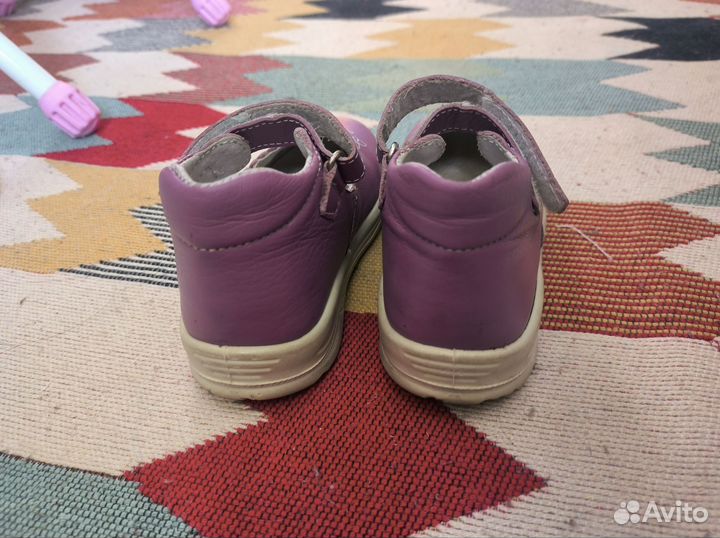 Сандалии для девочки