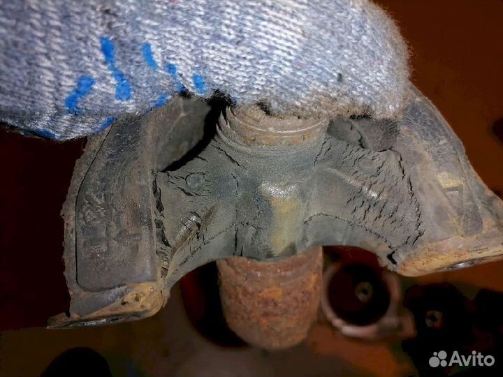 Кронштейн опоры двс правый 50843-S2H-990 Honda HR