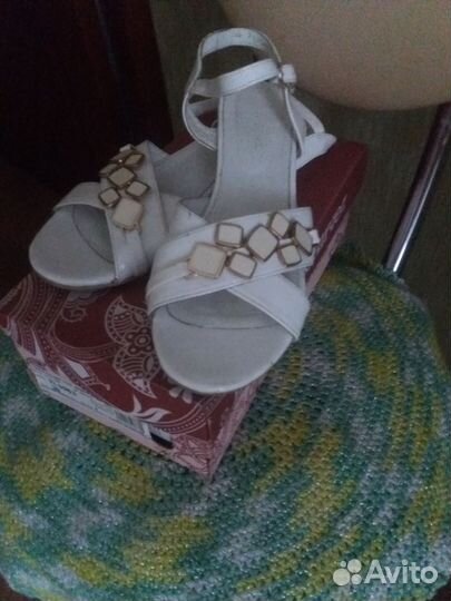 Босоножки для девочки