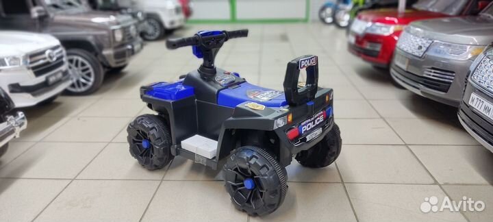 Квадроцикл с пультом управления
