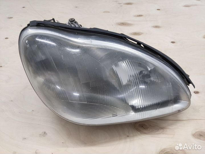 Mercedes benz W220 фара правая xenon