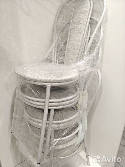 Стул новый