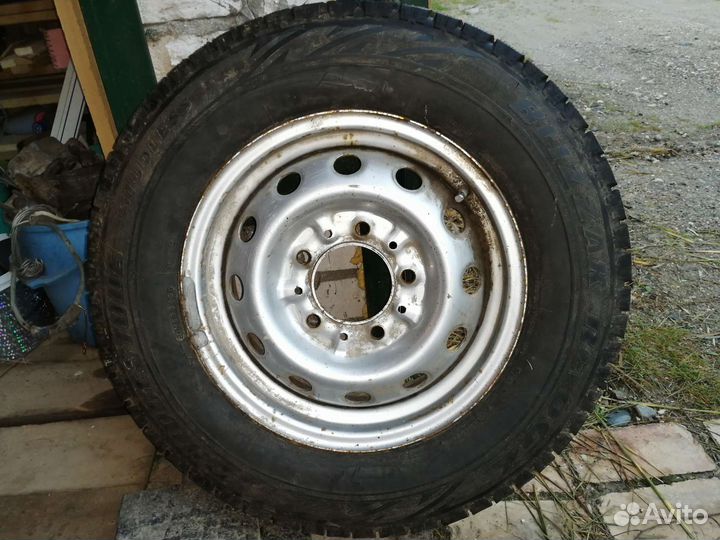 Bridgestone Blizzak Revo GZ 205/75 R15