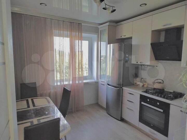 2-к. квартира, 54 м², 3/5 эт.